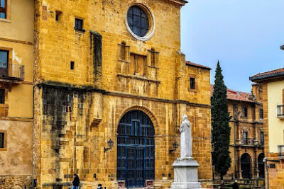 Iglesia de Santa María la Real de la Corte - Oviedo