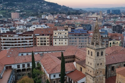 Torre de la Catedral de Oviedo/Uviéu