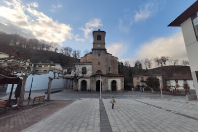Iglesia Parroquial De Santa Fe - Zaldivia