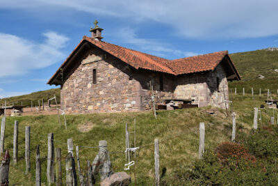 Ermita Refugio de Santiago - Almandoz