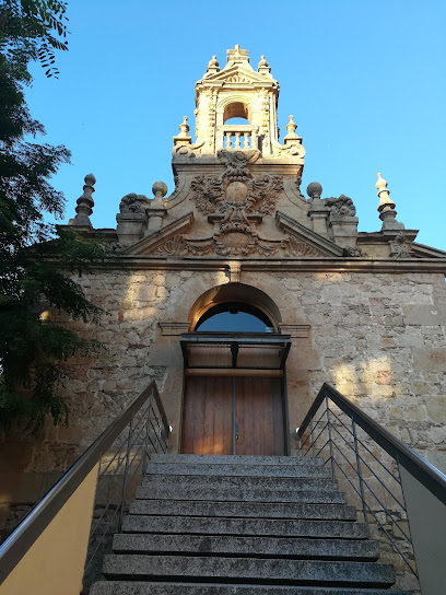 Iglesia vieja de Pizarrales