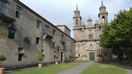 Claustro principal o procesional - Monasterio de Poio