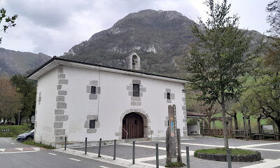 Larraitzeko Basaeliza/Ermita de Larraitz - Abalcisqueta