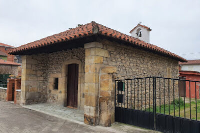 Capilla de San Miguel - Los Corrales de Buelna