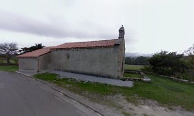 Capilla de la Asunción de Maria, siglo XII - Santa Cruz de Llanera