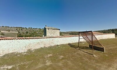 Ermita de San Martín (en el cementerio) - Abades